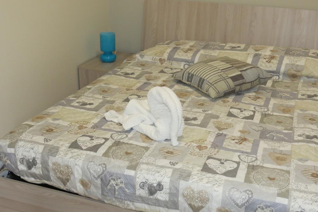 Cristallo Camere ألبا المظهر الخارجي الصورة